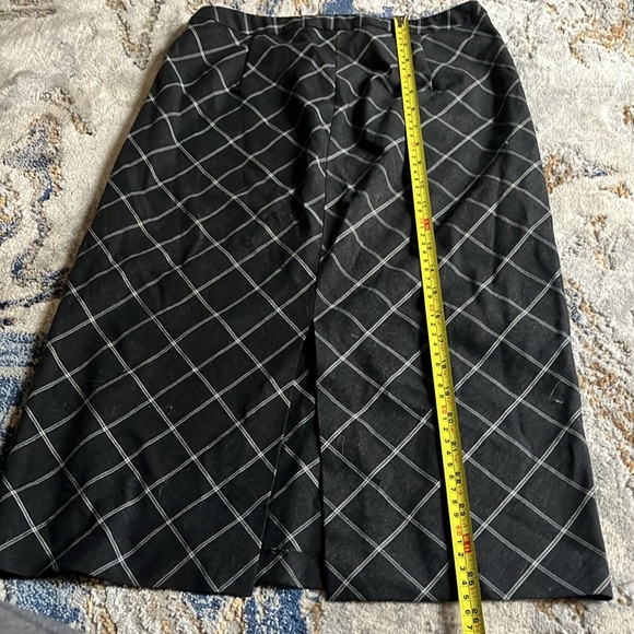 Esprit de Corp Gray Skirt - Picture 6 of 6